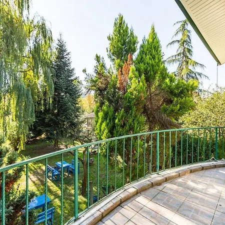 Surrounded By Nature In Kartepe Near Sapanca 伊兹密特